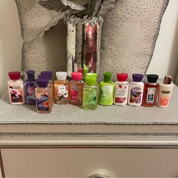 New never used .8 shower gel & 6 body lotion - Picture 2 of 6